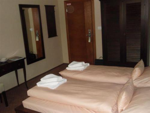 Hotel Galileo Zilina Ngoại thất bức ảnh